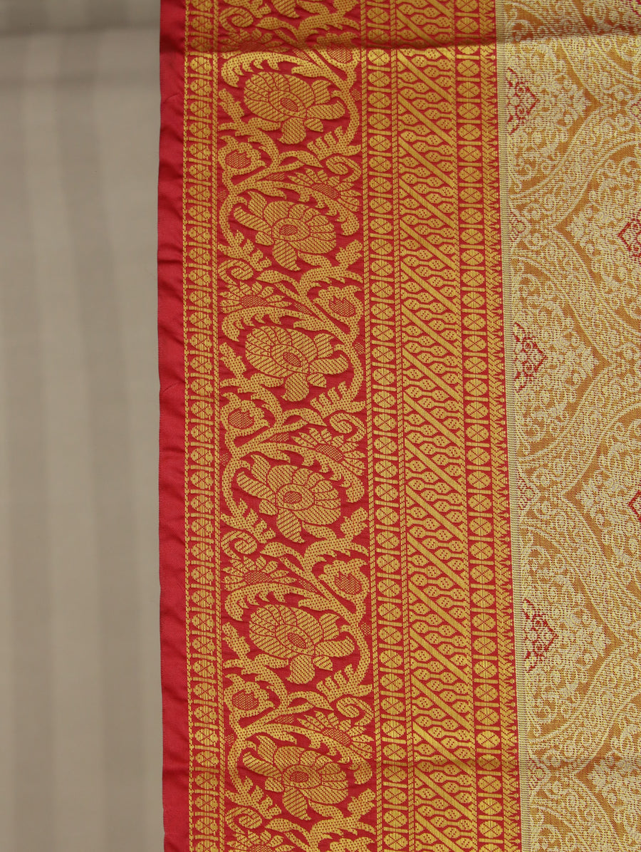 Champagne Gold Kanchipuram Inspired Semi Silk Saree with Medium Medium Contrast Border