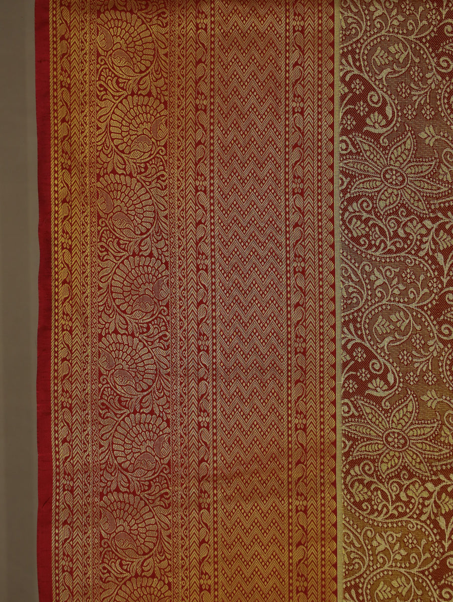 Antique Gold Kanchipuram Inspired Semi Silk Saree with Wide Wide Contrast Border